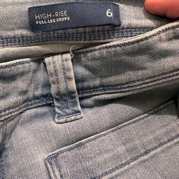 J. Jill Full Leg High Rise Patch Pocket Cropped Light Wash Denim Jeans, 6. - Picture 3 of 8